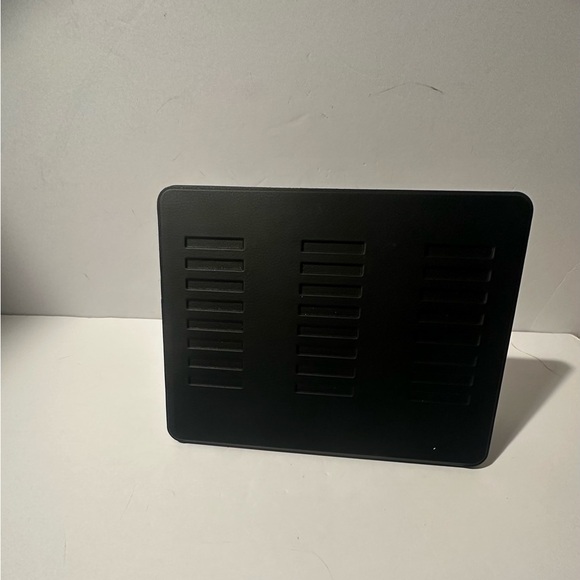 Black iPad Holder for iPad 6th/5th Generation. - Picture 5 of 7